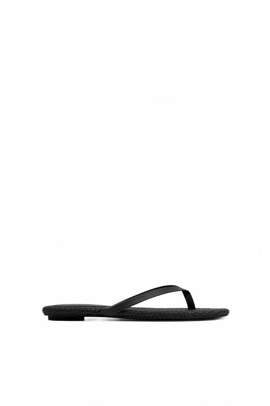 NEW ST. AGNI women's woven flip flop sandals in black